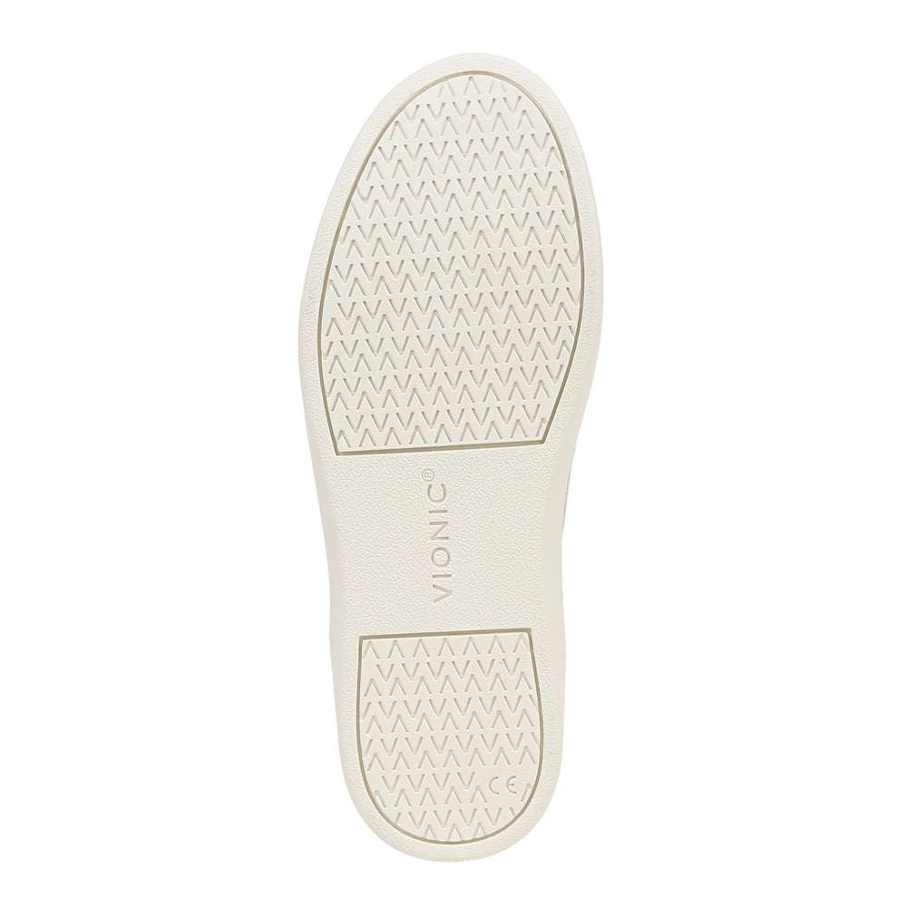 Winny Lace-Up Sneaker - Silver